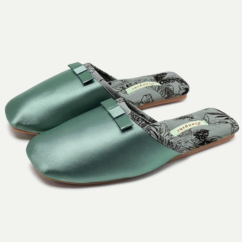 

High Quality Soft Silk Home Slippers Women Elegant Bow Printed Decorative Designer Slippers Comfortable Non-Slip Flat Slippers