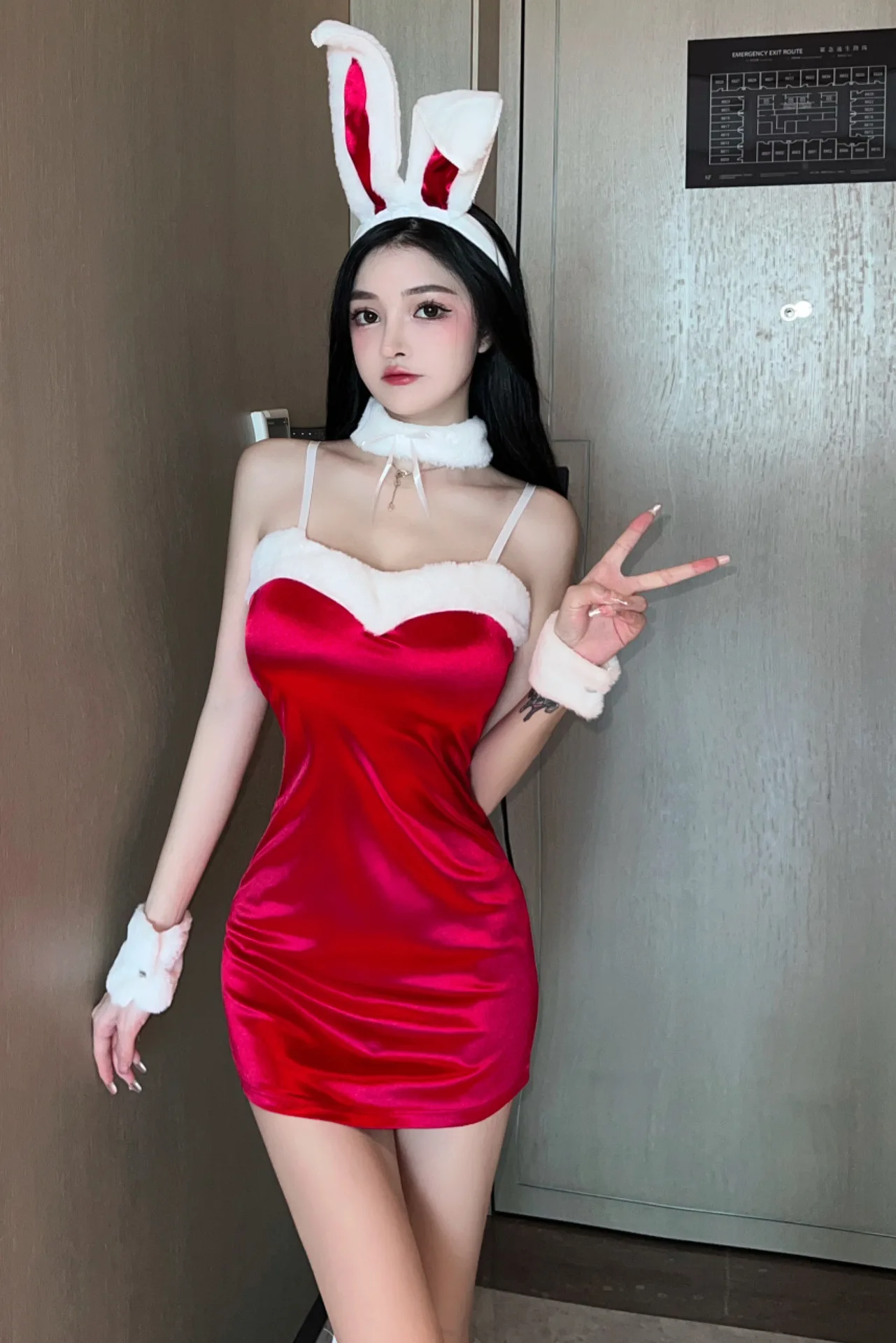 Red Cute Girl Cosplay Sexy New Year Christmas Gown Bunny Girl Uniform Bra Dress Elegant Sweet Fashion Women Tops 2023 New SM23