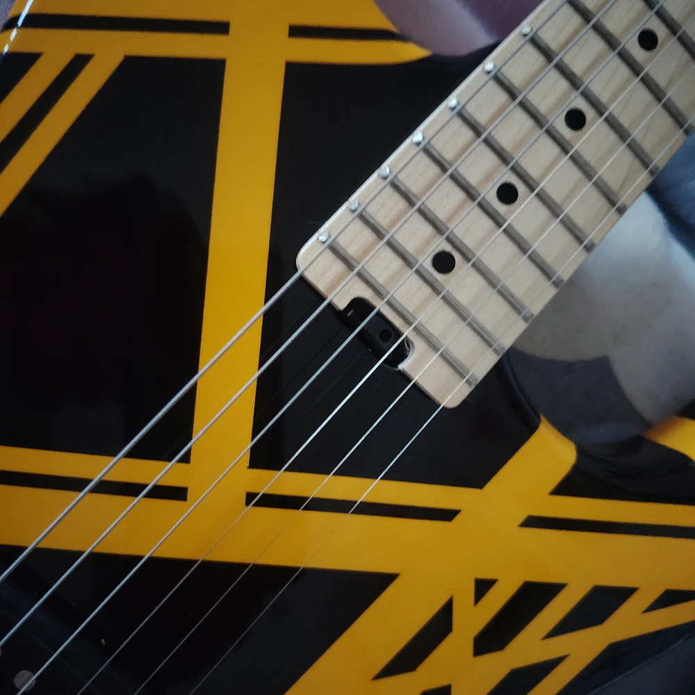 

High quality yellow and black line electric guitars in stock, select the fastest shipping method according to the buyer's addres