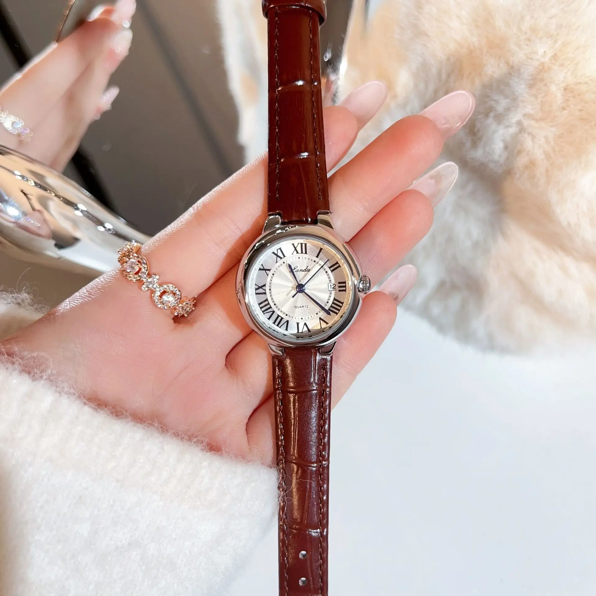 Fashionable retro simple Roman scale quartz leather strap watch casual retro luxury women's watch
