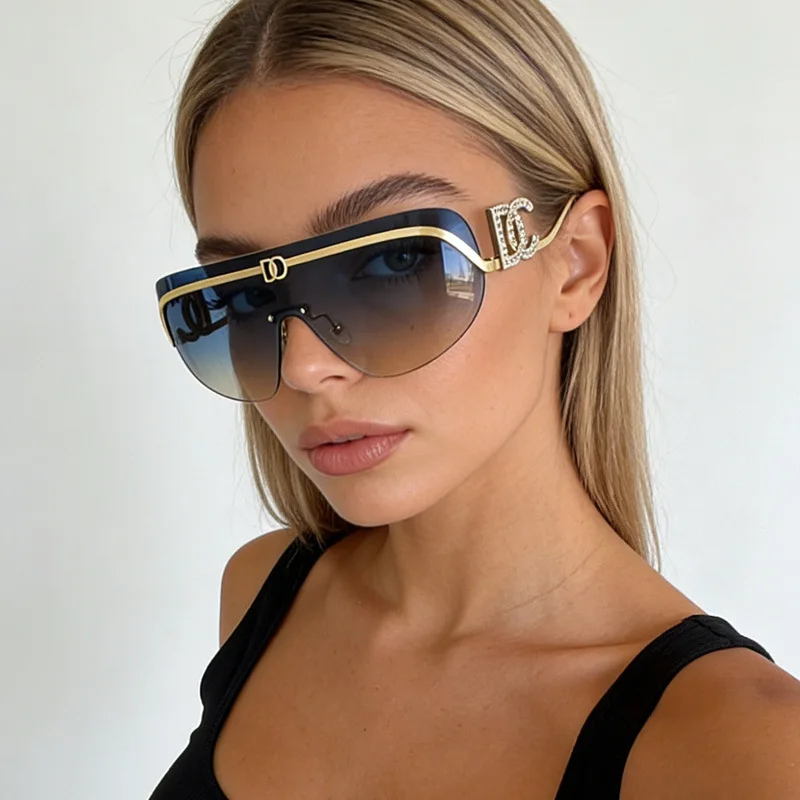Thumbnail 4 - #3 Discounted Trendy Fashion Sunglasses Worth Buying