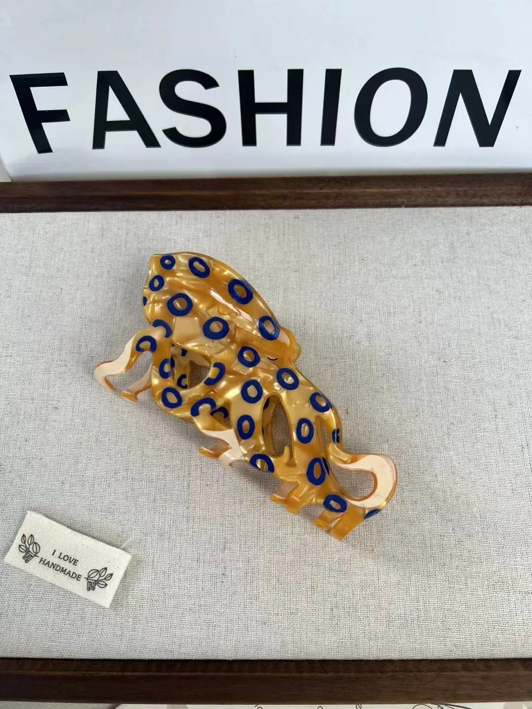 Thumbnail 2 - #57 Latest Trendy Hair Clips Offers