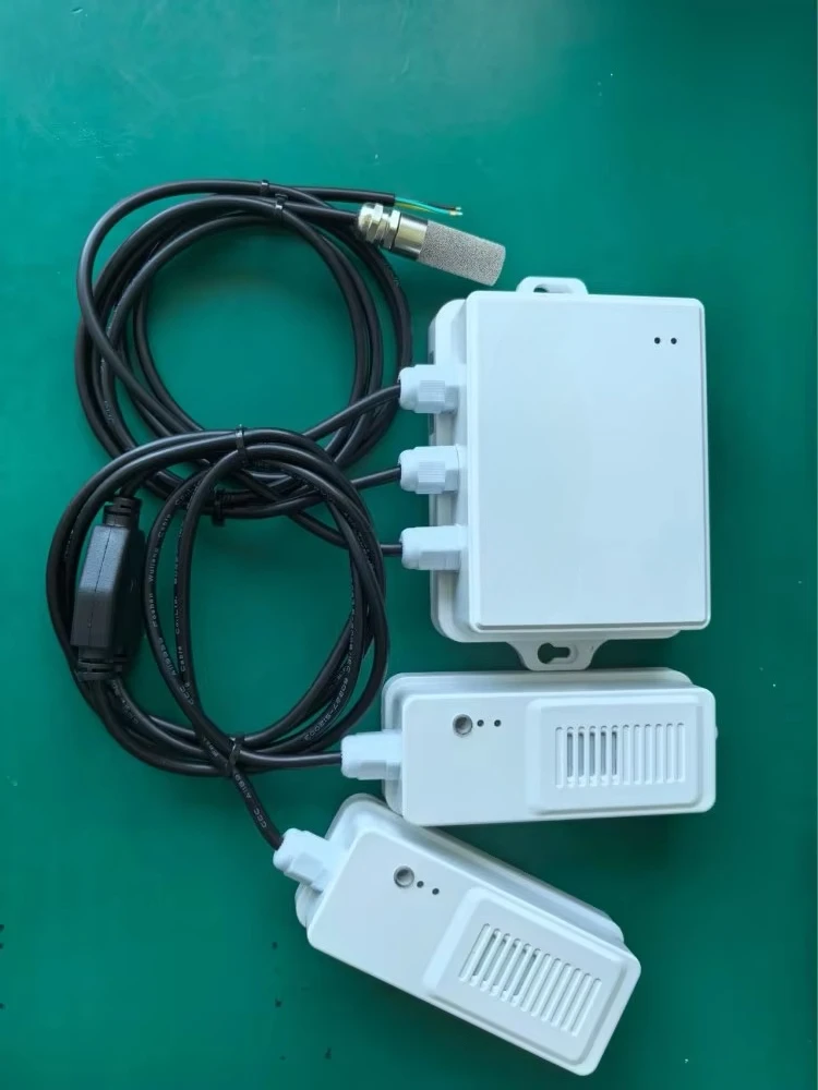 New smart farm poultry system graffiti Wifi YF500 with CO2 NH3 temperature and humidity (metal material)