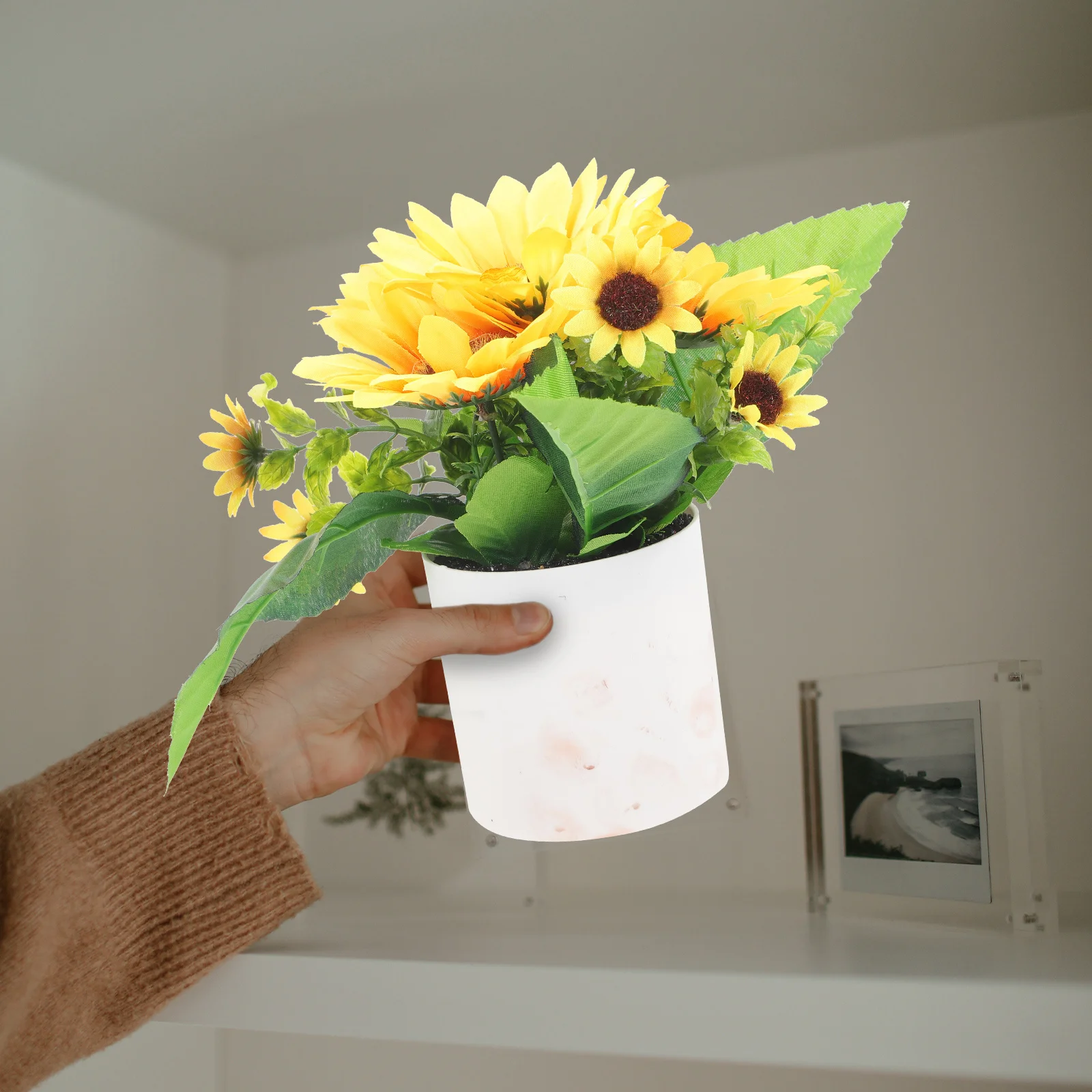 

Mini Artificial Sunflower Bonsai Plastic Ceramic Table Potted Plant Ornament for Living Room Mini Sunflowers