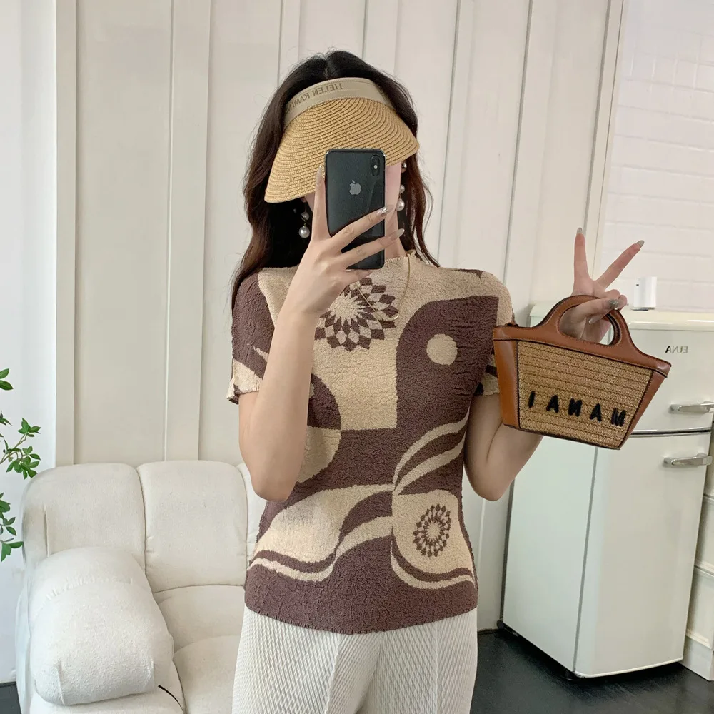 ALSEY Premium Gevoel Afdrukken Geplooide Vrouwen Ronde Hals T-shirt Fashion Casual Honderd Korte mouwen Tops 2025 Zomer Nieuwe