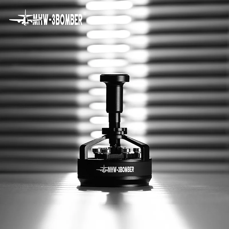 

MHW-3BOMBER Yu-Whirlwind Powder Blender Loose Powder Needle Press-Type Freely Adjustable AntiSlip Wear-Resistant Powder Spreader