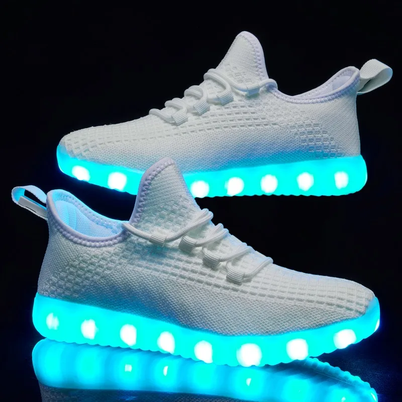 

Men's new casual dazzling lights shoes mesh breathable fashion running shoes soft and comfortable men's sports shoes