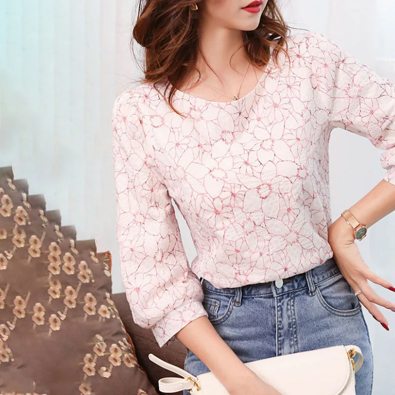 2024 Summer New Elegant Women Floral Print Shirt Round Neck Fashion Jacquard 3/4 Lantern Sleeve All-match Blouse Female Clothing