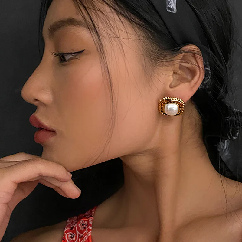 Newest Vintage Fashion Glamour Women\'s Earrings  Simple Metal Vintage Geometry Stud Earring for Women Girls Jewelry