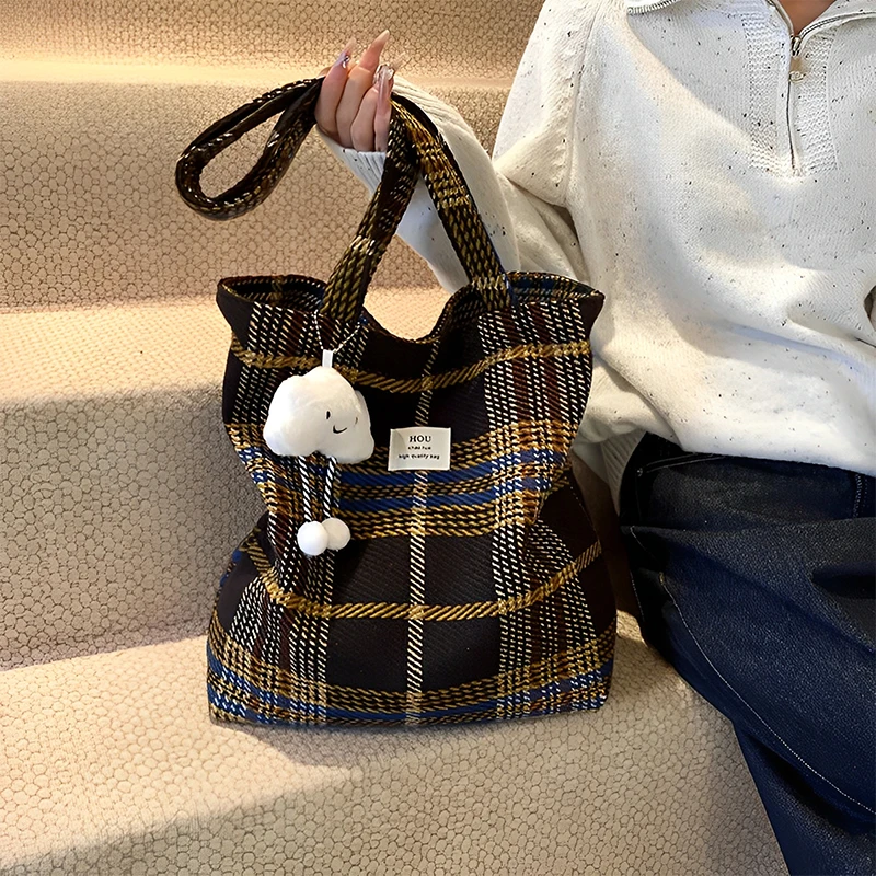 

Lightweight Large Capacity Portable Tote Bag Plaid Shoulder Bag