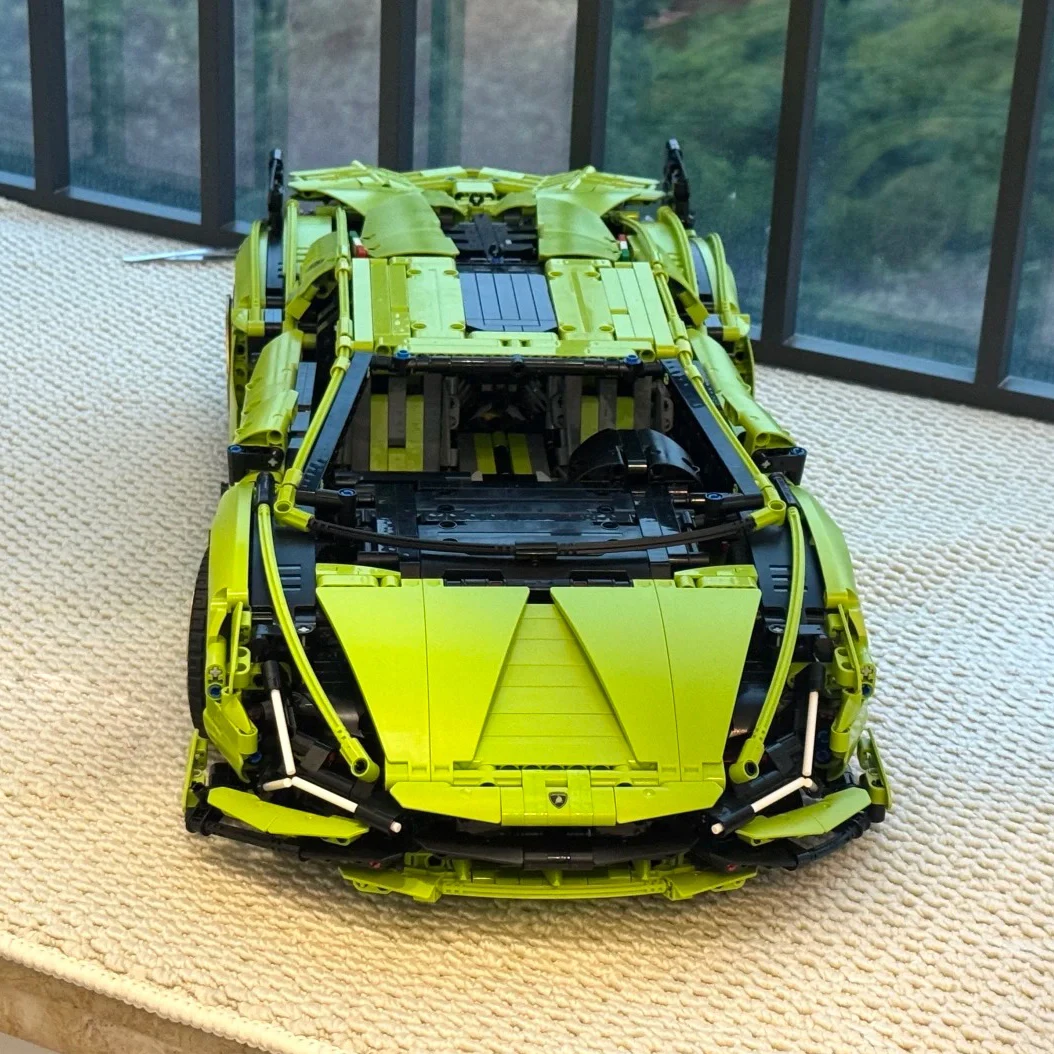 Green Classic Supercar 1:8 Technic Series 3696 PCS MOC Model Ornament, High Difficulty Assembly Toy for Adults, Gift for Boys