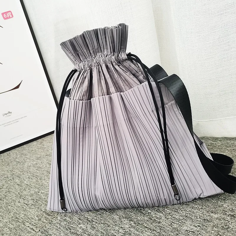 حقيبة يد متعددة الوظائف برباط مطوي مياكي بسيطة ذات سعة كبيرة للتخزين حقائب ظهر نسائية للسفر على الكتف عبر الجسم