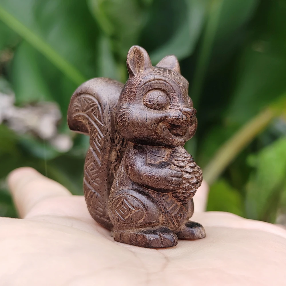 1.8 Inch Hand-Carved Wooden Squirrel Figurine Ornament, Natural Style, Suitable for Office Decoration, Holiday Decoration, Men's Gifts, Study Room, Birthday Gifts, Fireplace, Christmas Gifts, New Year Gifts