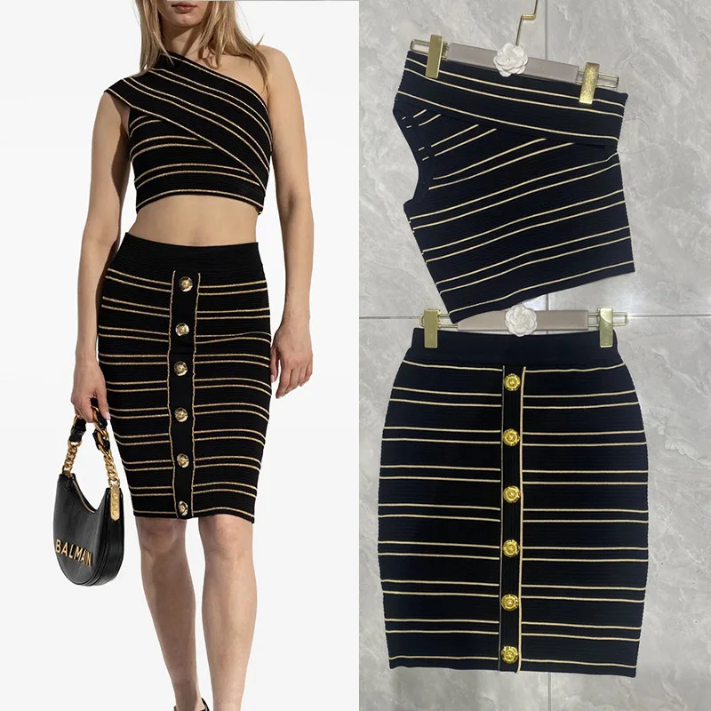 Ensemble deux pièces pour femme : camisole à épaules dénudées avec rayures dorées et détails à lacets, veste légère assortie, tenue d'automne