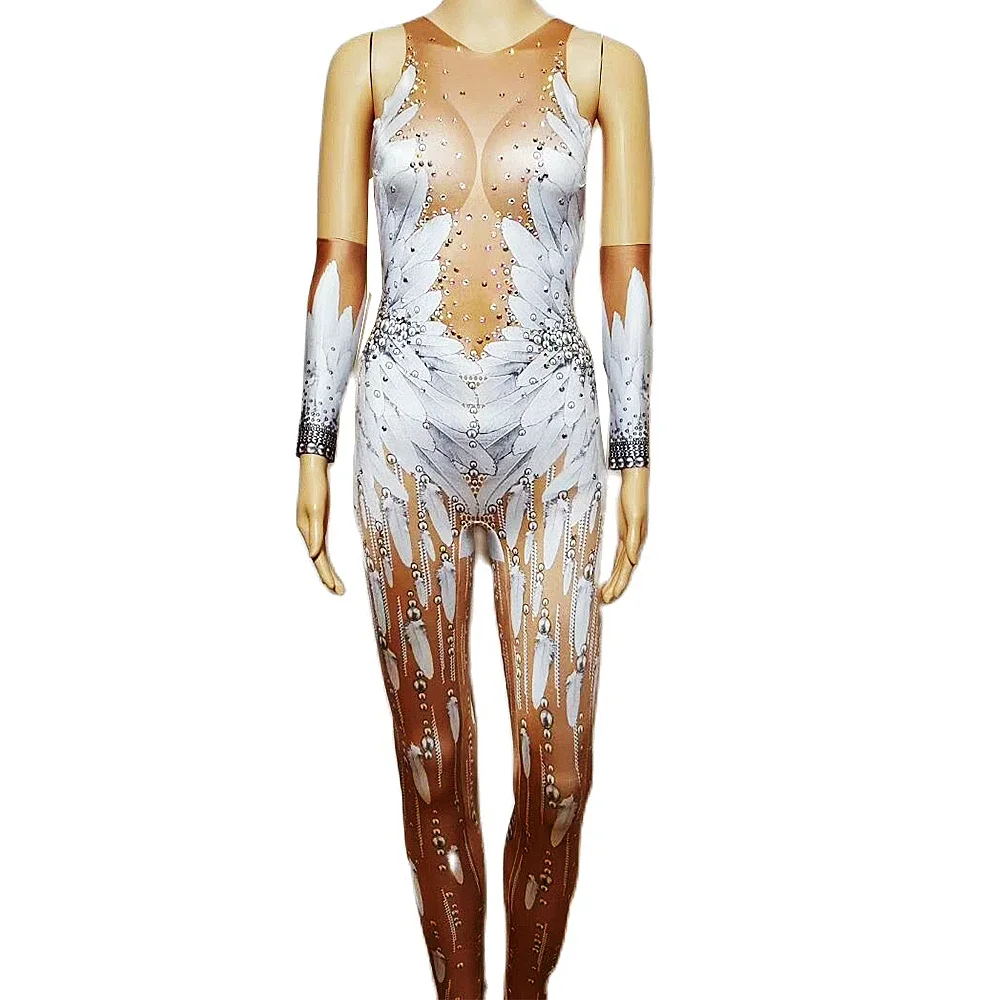 

Feathers Headwear Pattern Printing Jumpsuit Women Rhinestones Backless Rompers Personality Performance Costume Ladies Stage Wear