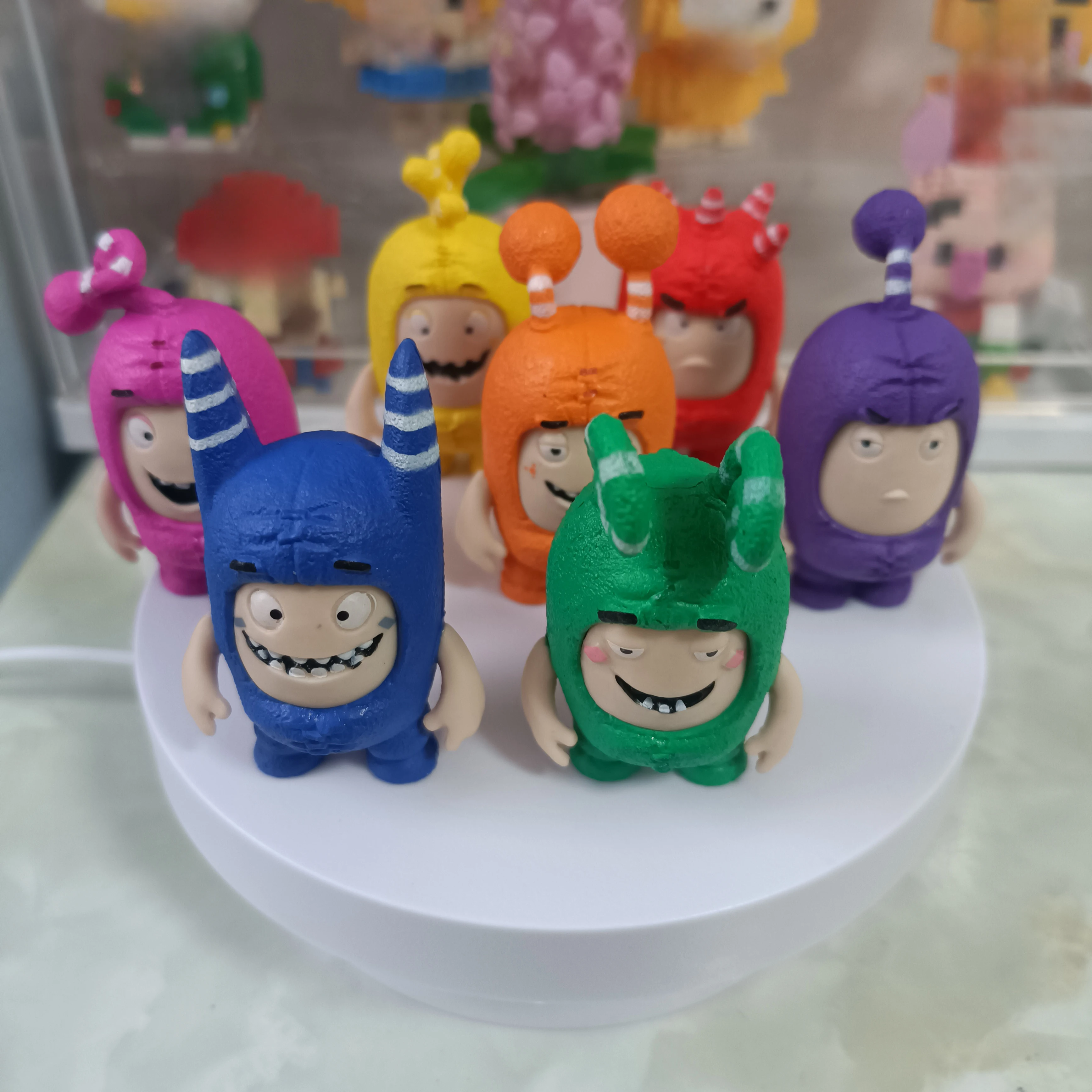 أصلية متعددة الأنماط لطيفة للاختيار من بينها مع الرمز الأصلي على الظهر مجموعة محدودة من ألعاب شخصيات الرسوم المتحركة للأطفال أفضل هدية