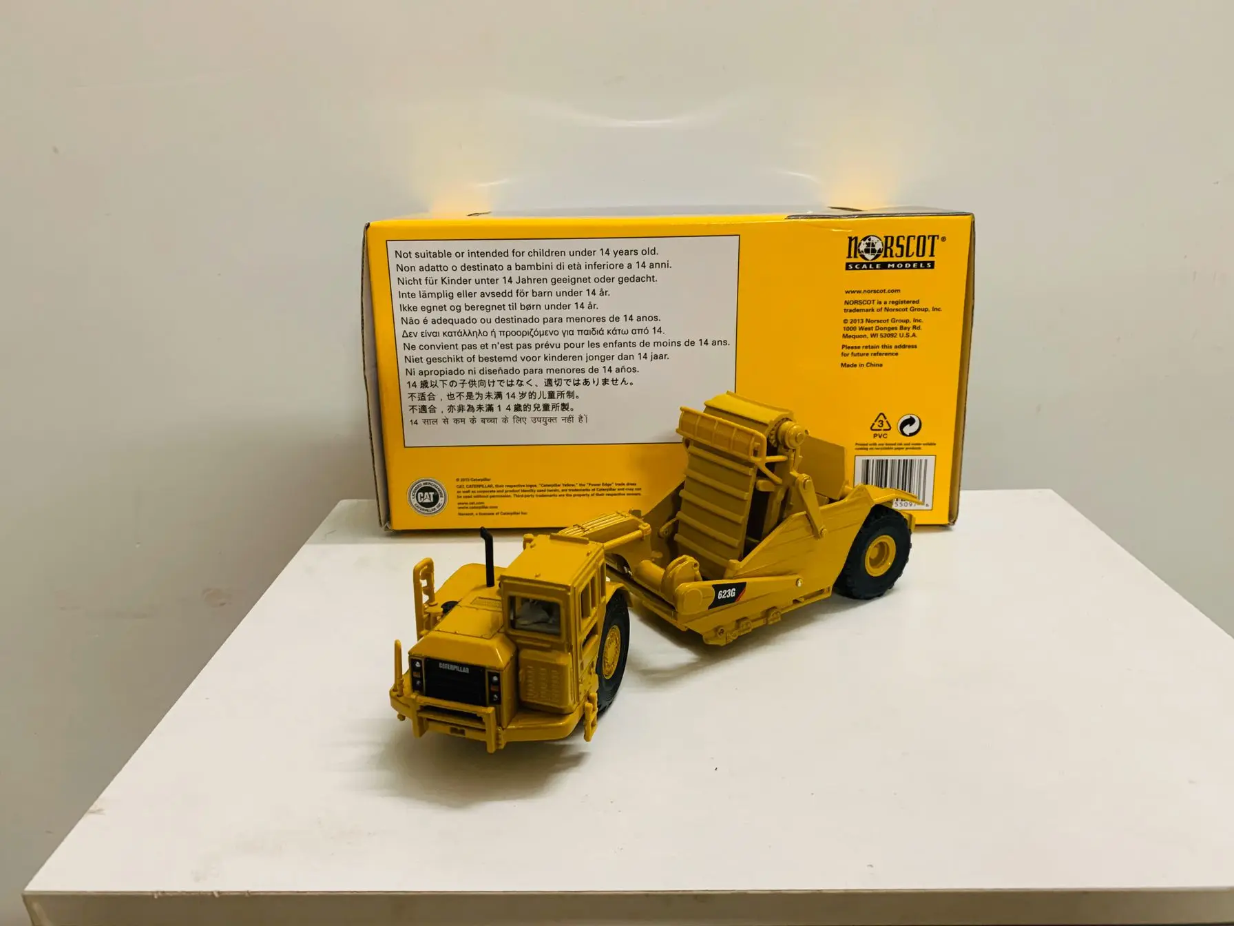 623G Elevating Scraper 1:50 Scale DieCast Metal Collectible Model 55097 New in Box