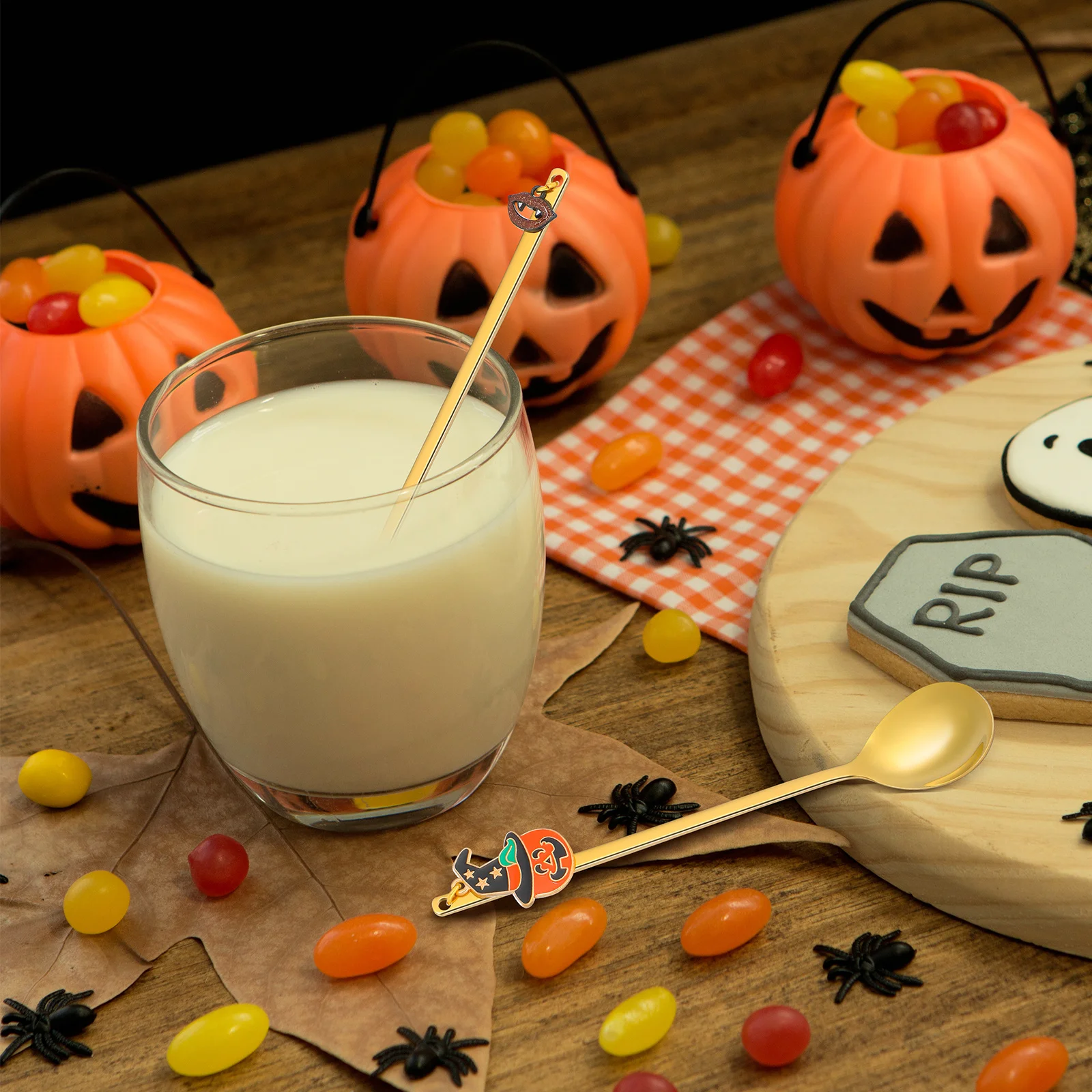 

4Pcs Halloween Pendant Spoons Stainless Steel Dessert Coffee Spoons Comfortable Handle Stirring Mixing Household Tableware