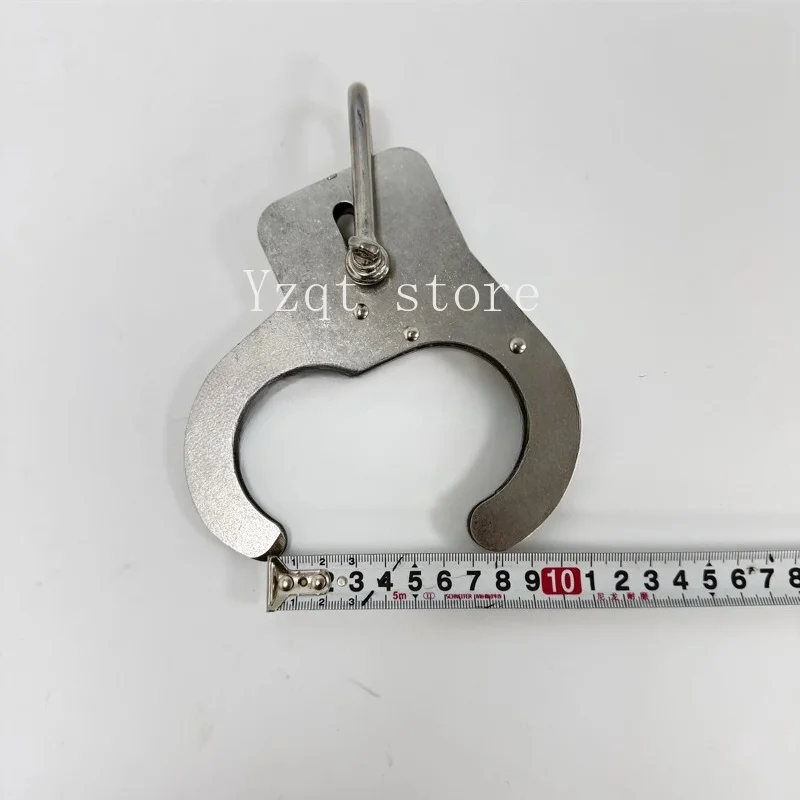New self-locking automatic decoupler, agricultural machinery uses: spraying, field patrol monitoring, fertilization
