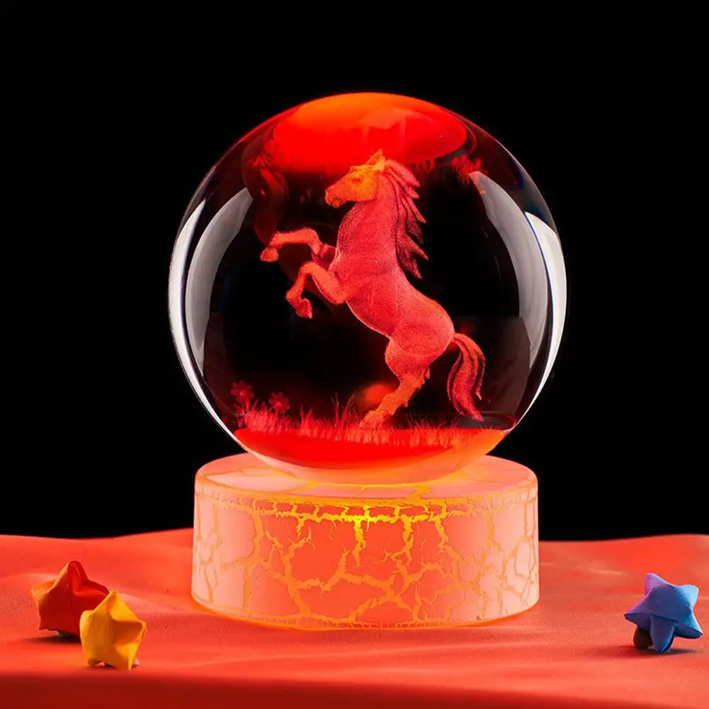 2026 زودياك الحصان كريستال الكرة مع LED الإضاءة المجال حامل حامل النقش بالليزر كرة زجاجية الديكور صور الدعائم