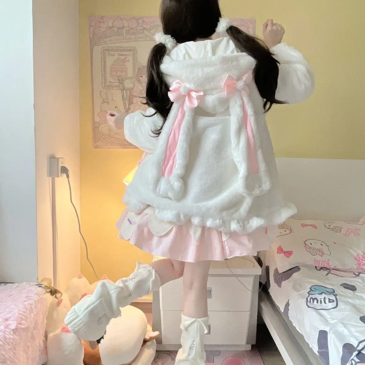 Coalfell Original Orejas de conejo dulce lazo rosa Lolita abrigo corto de felpa lindo JK estudiante Otoño/Invierno Lolita