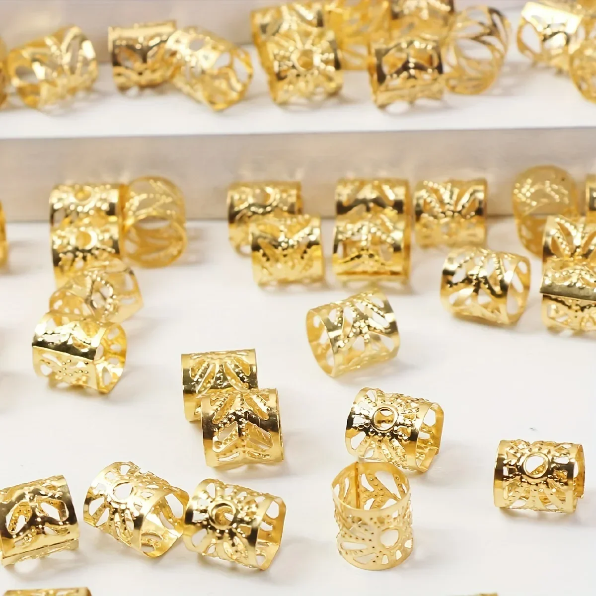 

20pcs Sunflower Design Clips Dread Locks Hair Braiding Metal Cuffs Accessories Gold Hollow Out Hair Ring Dreadlocks Beads