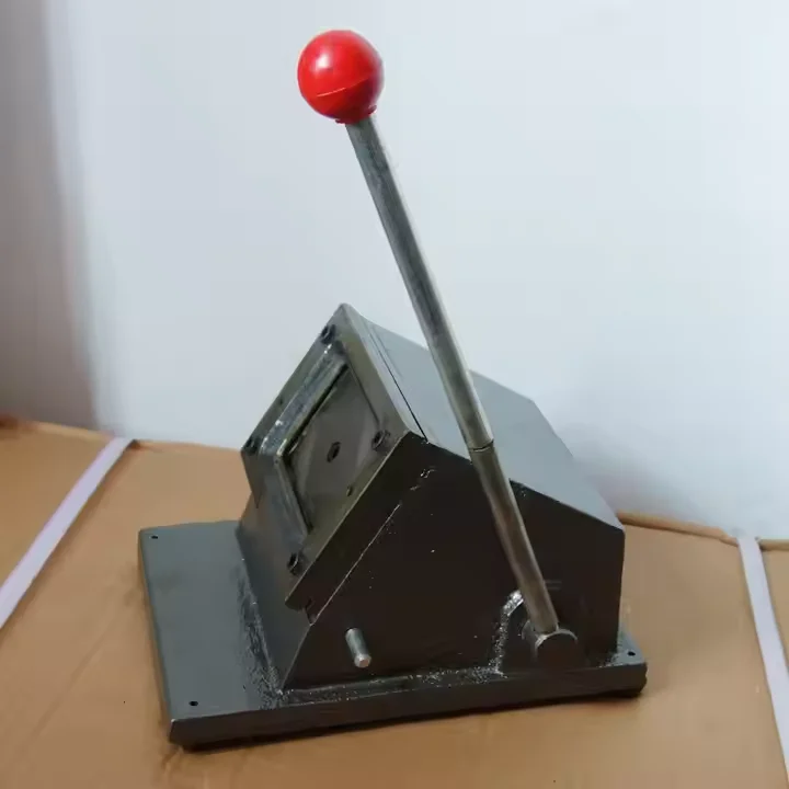 Manual  Cutter 88*63mm R3 Playing Die Cutter for Business Paper Trimmer