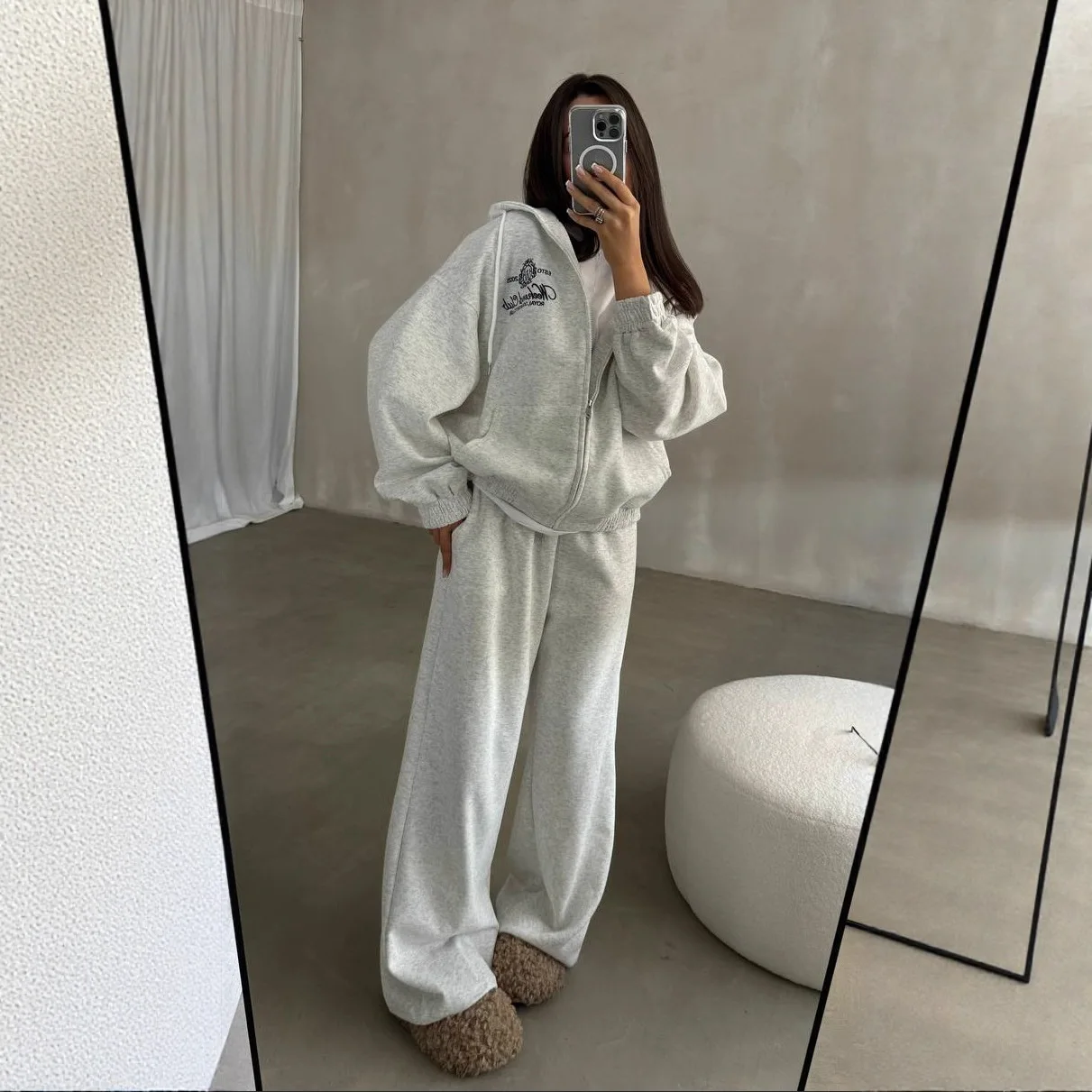 

Женская толстовка с капюшоном премиум-класса с вышивкой, комплект из 2 предметов, куртка на молнии, повседневные спортивные штаны, ленивый осенний наряд, женские комплекты из двух предметов
