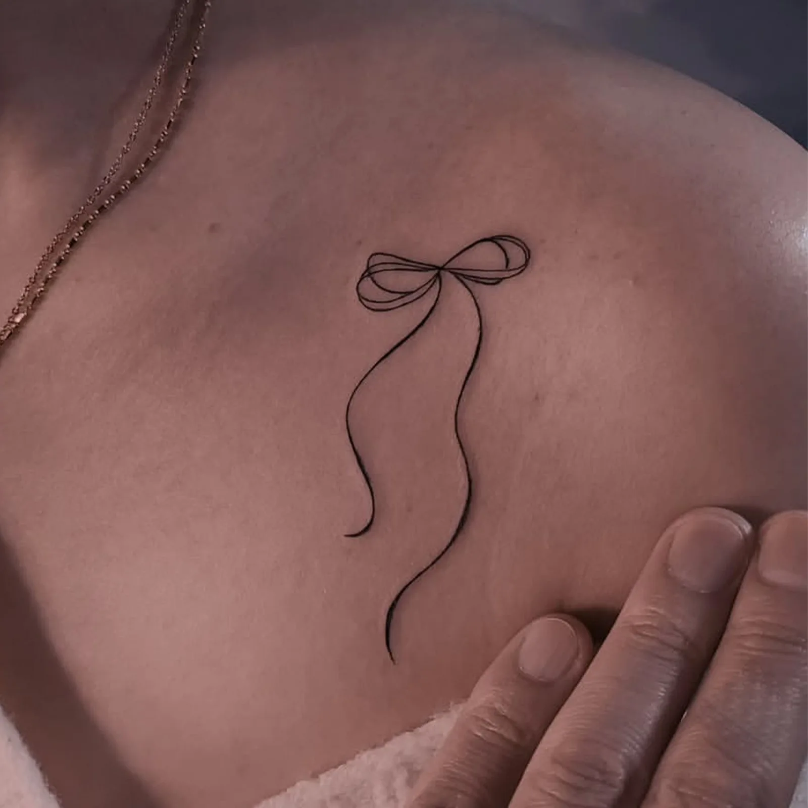 Minimalist Leaf Vine Tattoo Sticker Waterproof Long Lasting Fine Line Temporary Tattoo for Women Finger Hand