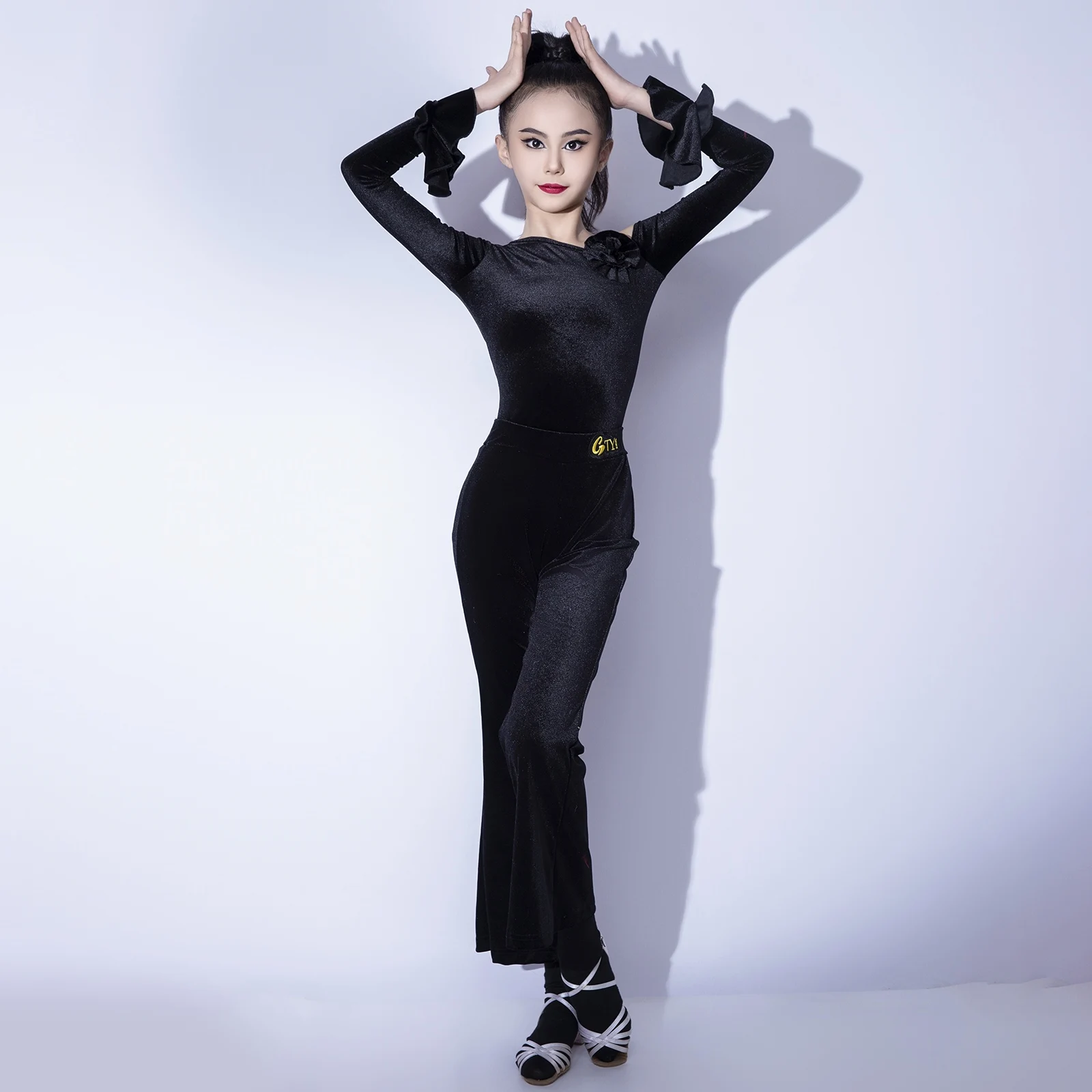 

Girls Modern Dance Latin Dance Pants Velvet Long Sleeve Top Bell-bottoms Costumes Practice Clothes Competition Suit DQL10856
