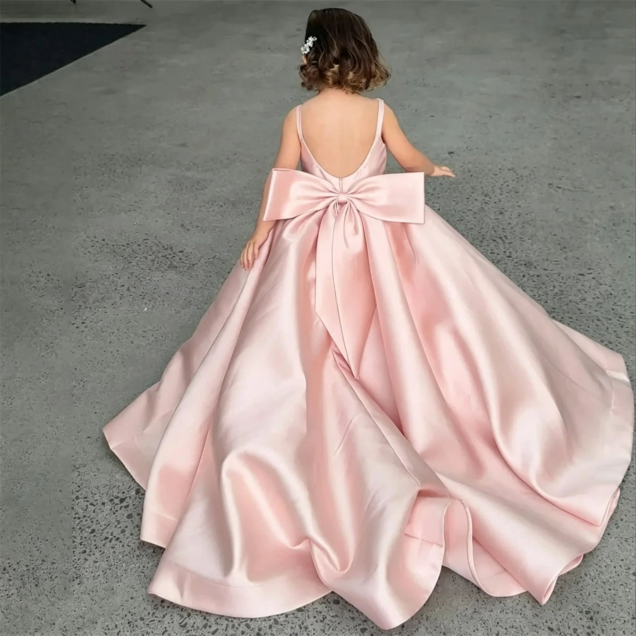 Quality Lovely White Satin Fluffy With Big Bow Flower Girl Dress For Wedding Birthday Party First Communion Evening Ball Gowns image 2