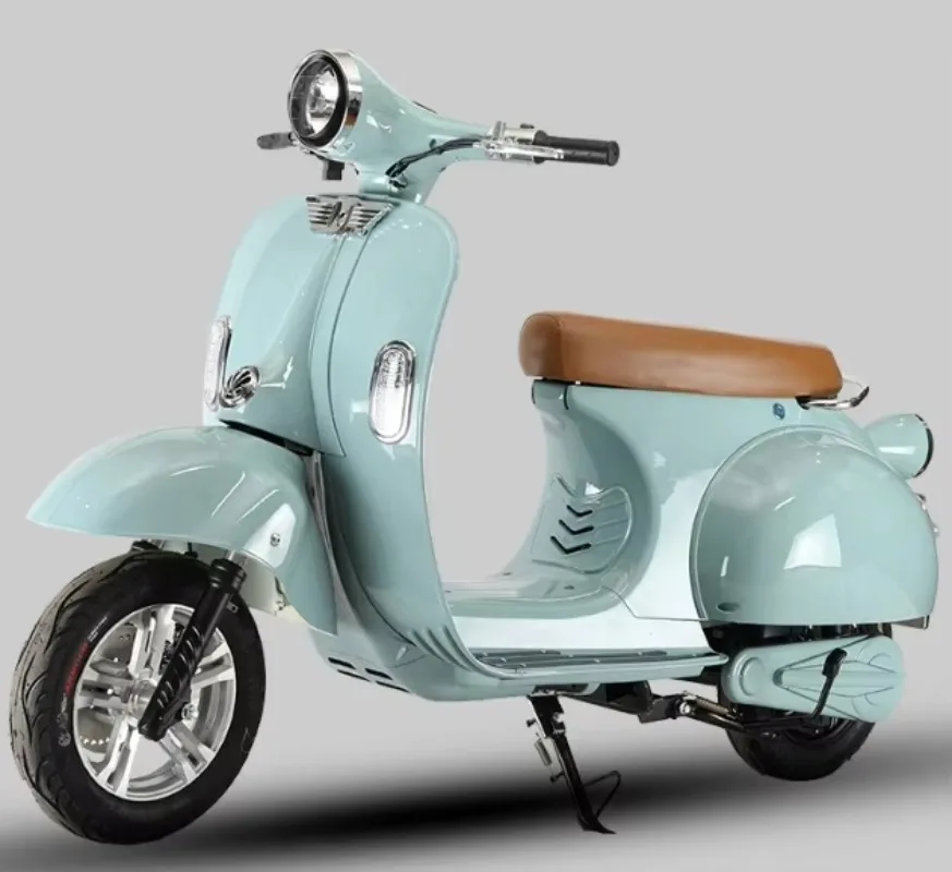 

2025 New Style High Fashion 1200W-1500W Electric Scooter E Bike Motorcycle Quality 60V Roman Holiday 2-Wheel Model Removable 100