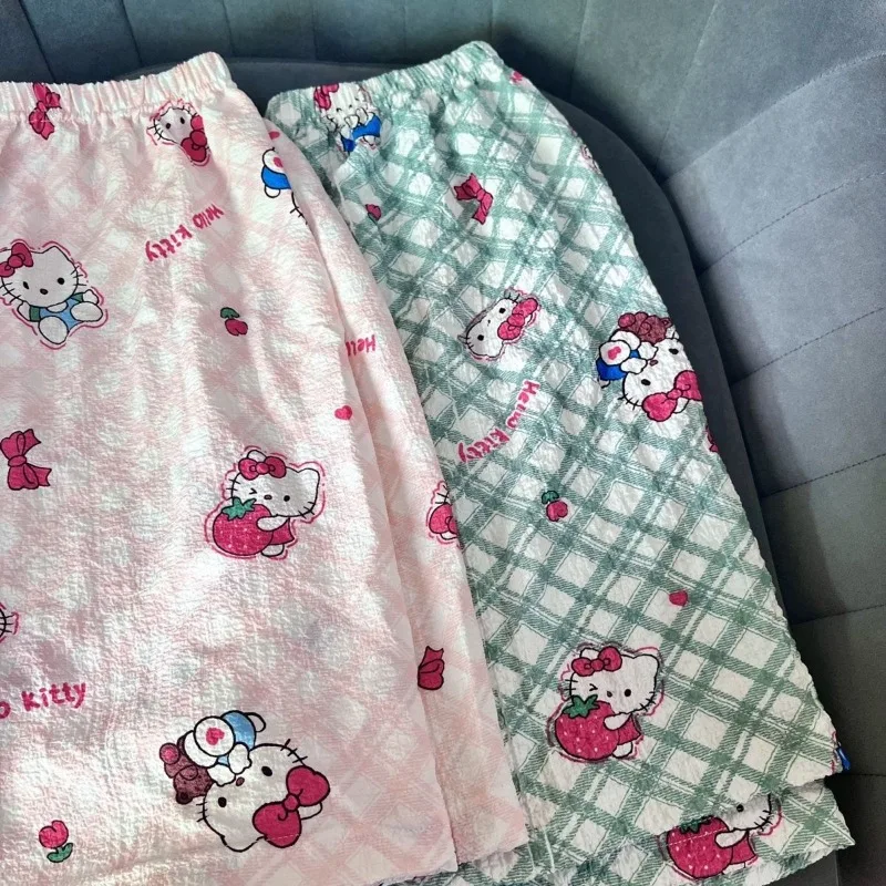 Cute Sanrio HelloKitty verão calças para meninas, padrão dos desenhos animados, xadrez casual shorts soltos, calças de pijama, pode ser usado fora