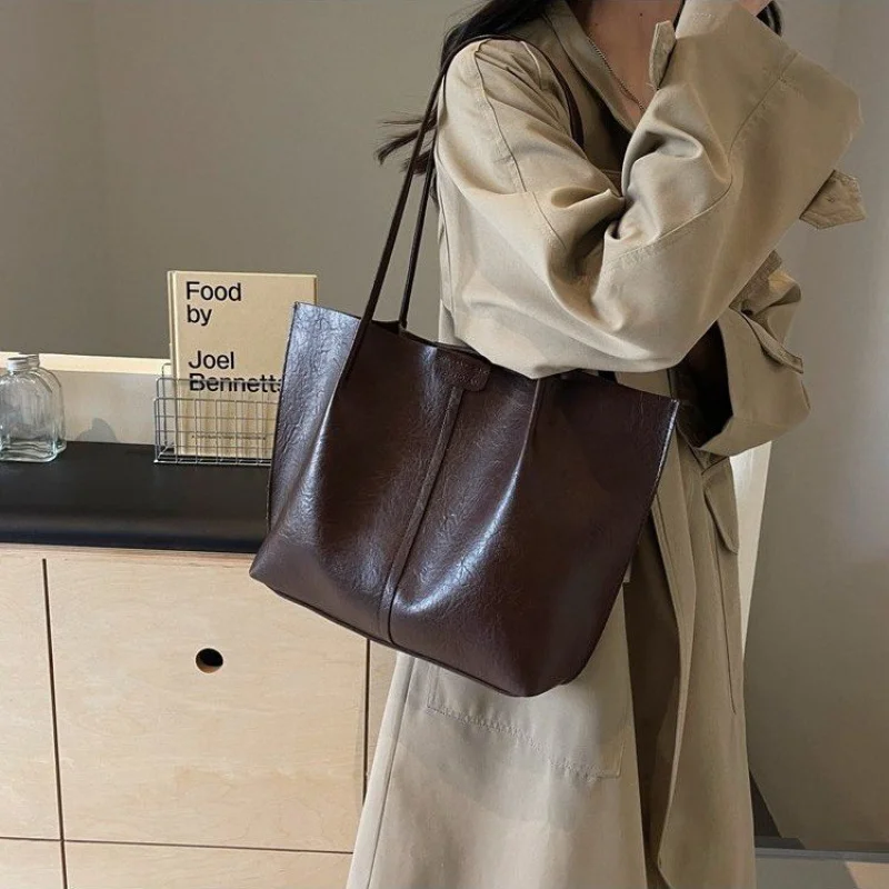 

Fashionable Leather Women's Handbag High-End Luxury Brand Trendy Design Daily Vintage Commuter Casual Bag​