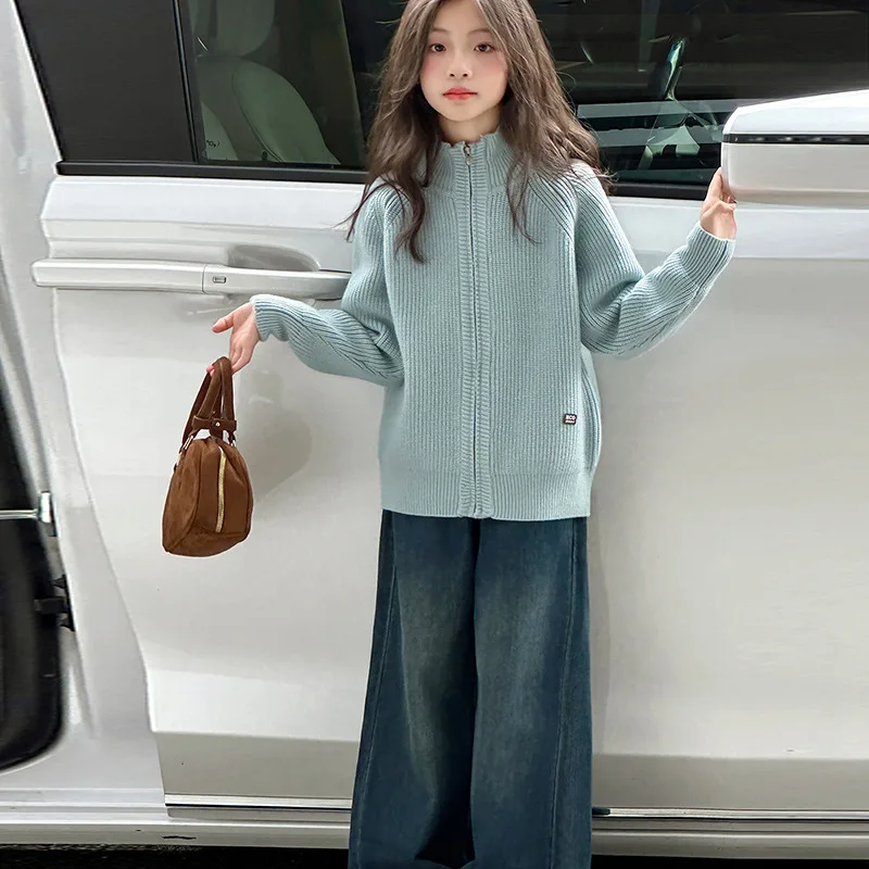 

Girls Sweater Cardigan Autumn and Winter 2025 New Foreign Style Children's Korean Knitted Top Thickened Jacket