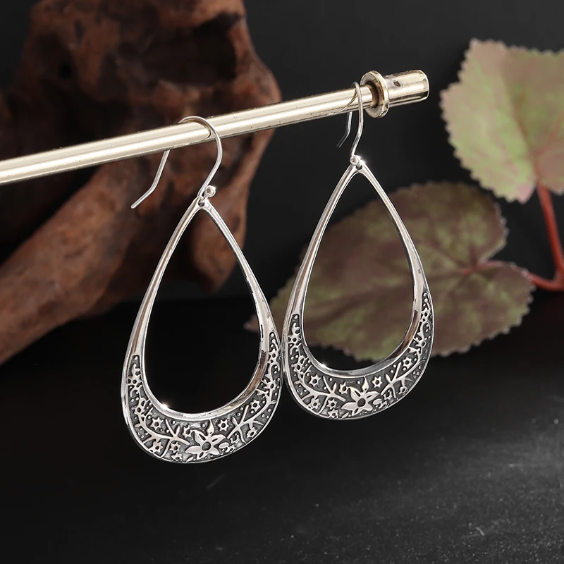 Retro Silver Plated Carved Drop Shape Large Earrings Women's Hypoallergenic Earrings Fashion Casual Party Banquet Jewelry