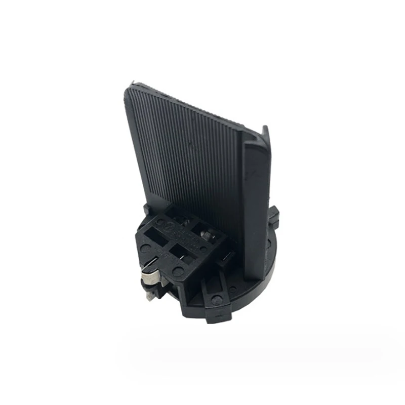 12V 55W H7 Halogen Lamp Bracket Low Beam Headlight Bulb Adapter Holder For VW Golf 7 MK7 Tiguan Touran Sharan Scirocco 5K0941109