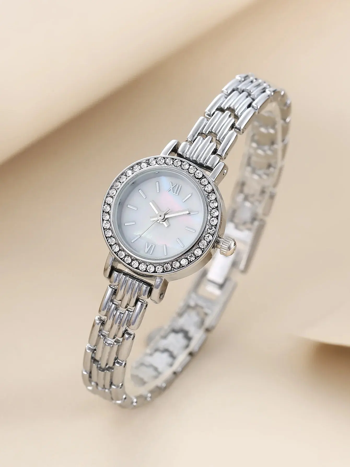 1PC Women\'s Watch Casual Alloy Steel Strip Quartz Watch