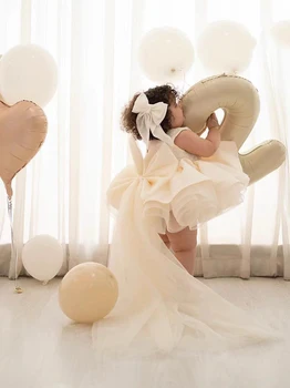 ชุดเดรสดอกไม้สําหรับงานแต่งงานงาช้างซาตินน่ารัก PUFFY ลูกไม้ Applique กับโบว์เด็ก 1st Birthday PARTY First Communion Ball Gown