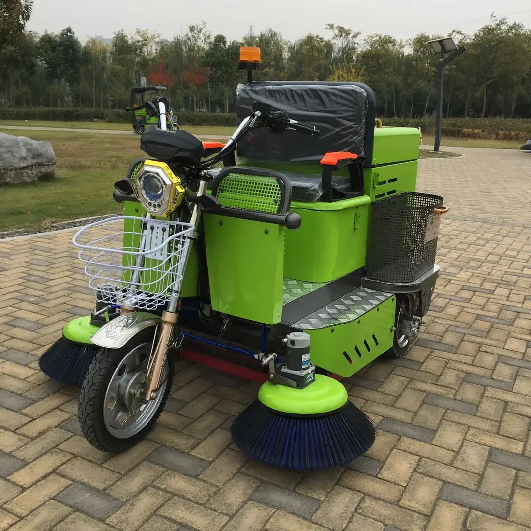Private Label Three Wheel Driving Floor Sweepers Sweeper Road Sweeper High Power Can Clean Sand and Gravel view 4