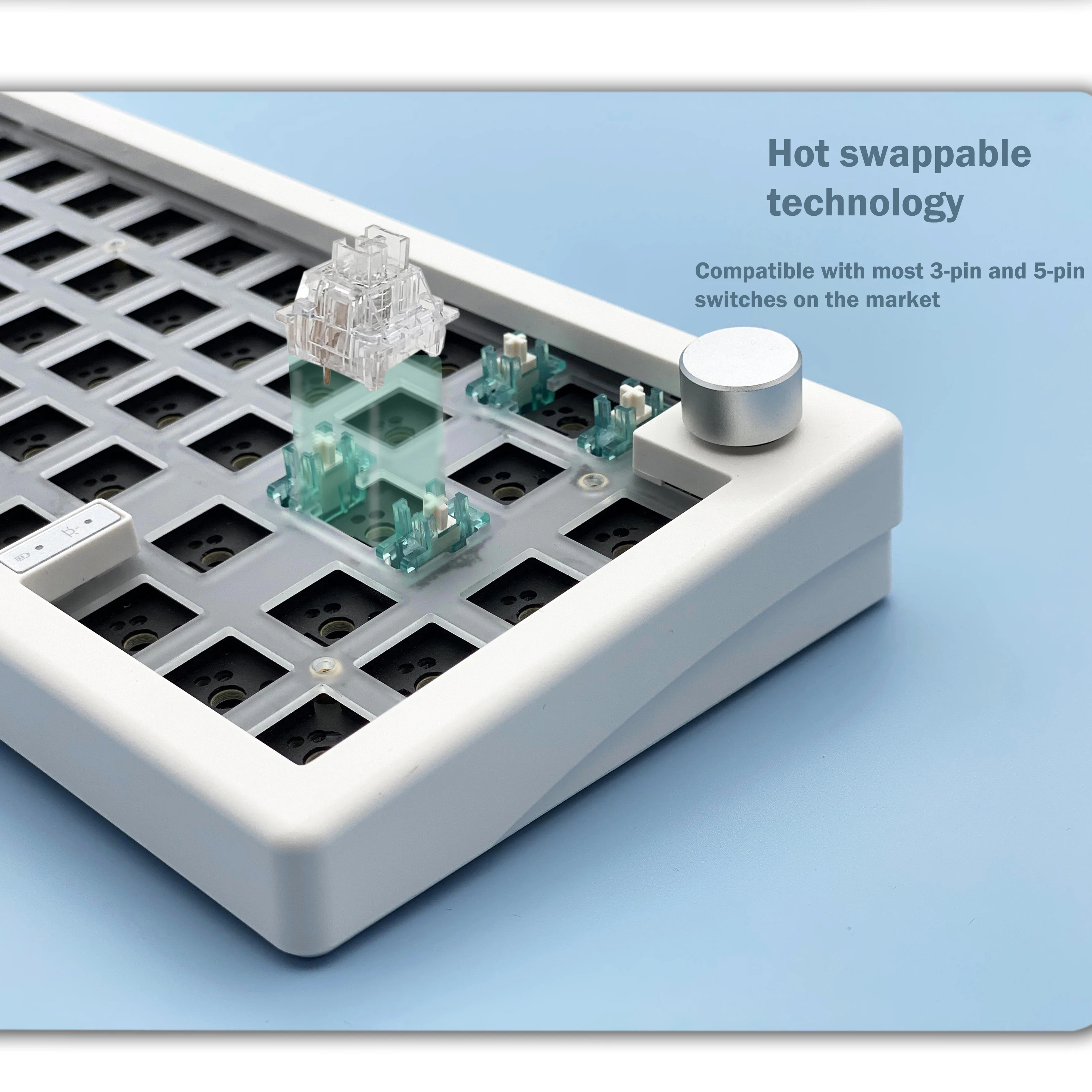 Kit de teclado mecânico sem fio personalizado, RGB Backlit, Hot-swappable, 65% Junta, Bluetooth, 2.4G, GMK67