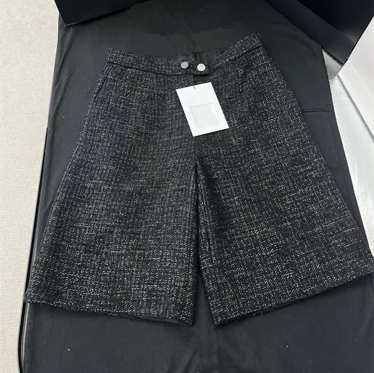 Customization European women's clothing - new summer styles in 2026 Long-sleeved sequined black tweed coat Five-pocket pants set