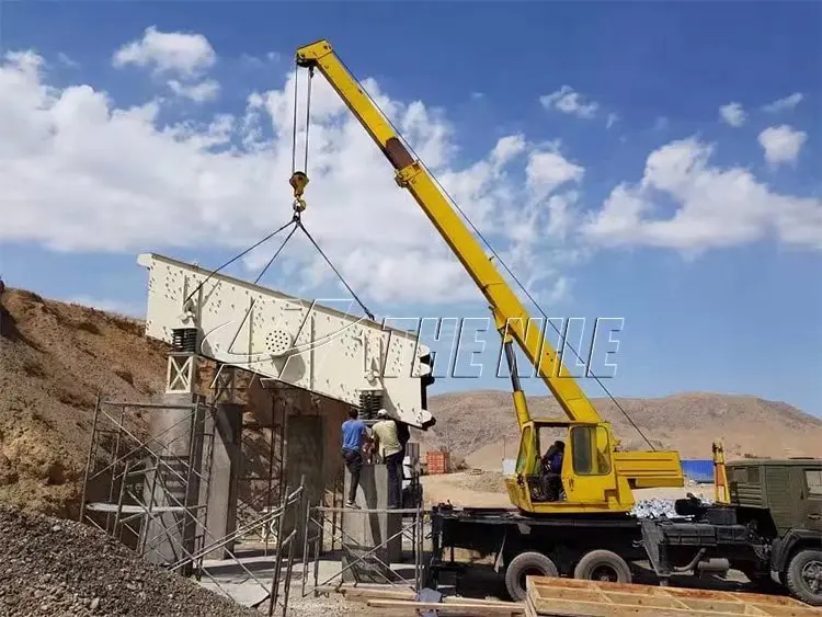 Rock Stone Gold Copper Hot Sale Circular Motion Inclined Aggregate Vibrating Screen