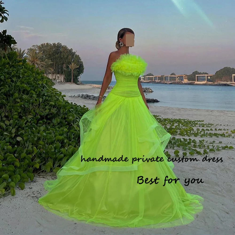 

Green Tulle Strapless Prom Dresses for Women A Line Long Beach Evening Party Dress with Train Backless Celebrate Event Gowns