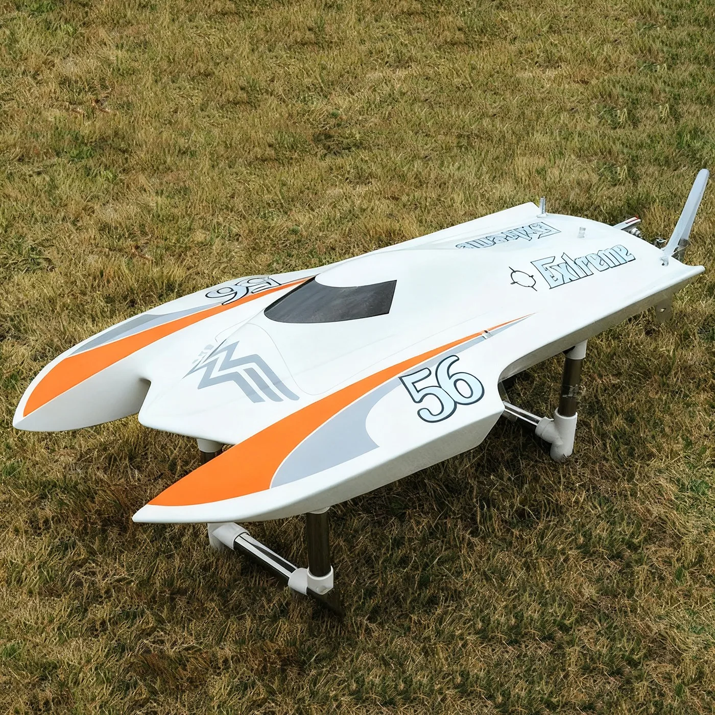 

57cm RC Ships 80km/h Brushless Motor Tiger Tooth E22 Remote Control Speedboat Water-cooled Brushless ESC RC Boat Model Ship Toy