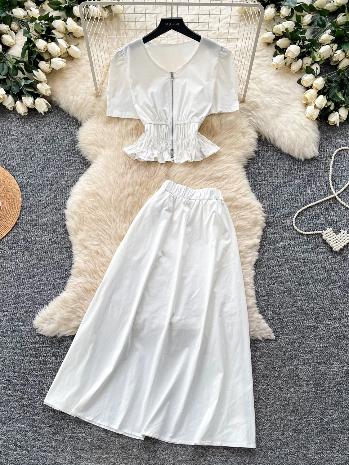 

Korean Gentle Zipper Pleated Two-Piece Set Women Summer V-Neck Short Sleeve High Waist Skirt Loose Feeling Fashion Set