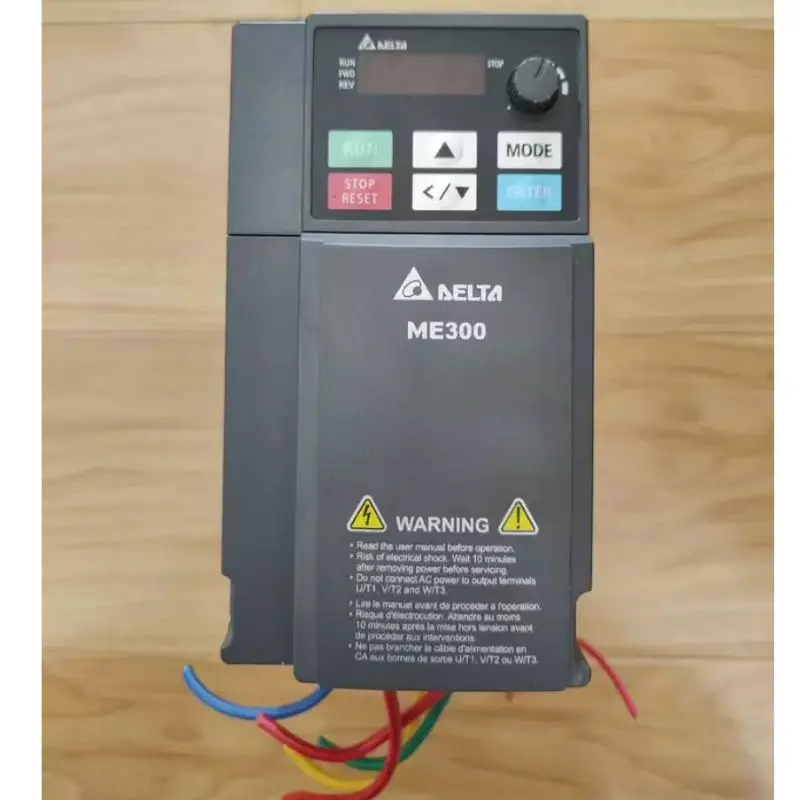 

Подержанный инвертор VFD5A5ME4ANNAA 2,2 кВт протестирован нормально, быстрая доставка