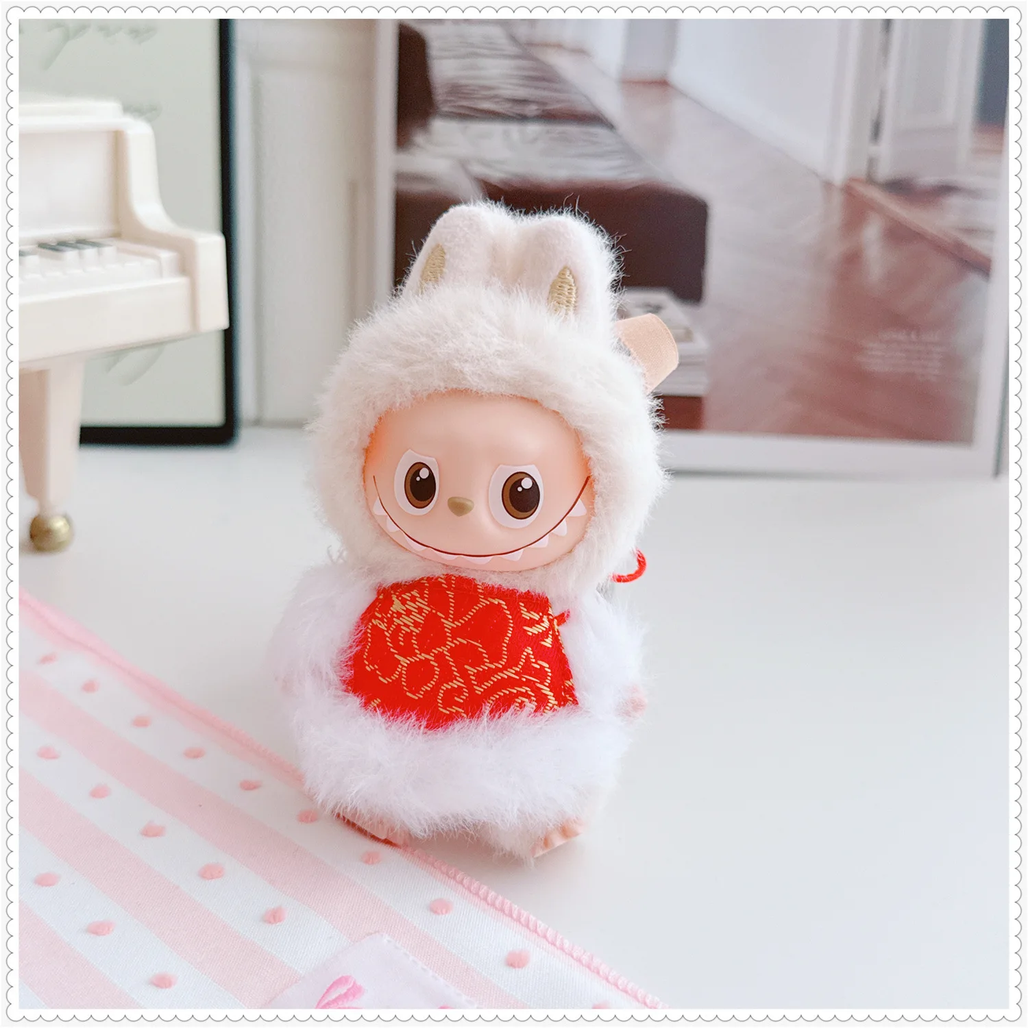

Christmas Cape Hat Scarf For 10cm 4th Gen Mini Labubu Heart Code 10cm Mini Labubu 4.0 Doll Clothes