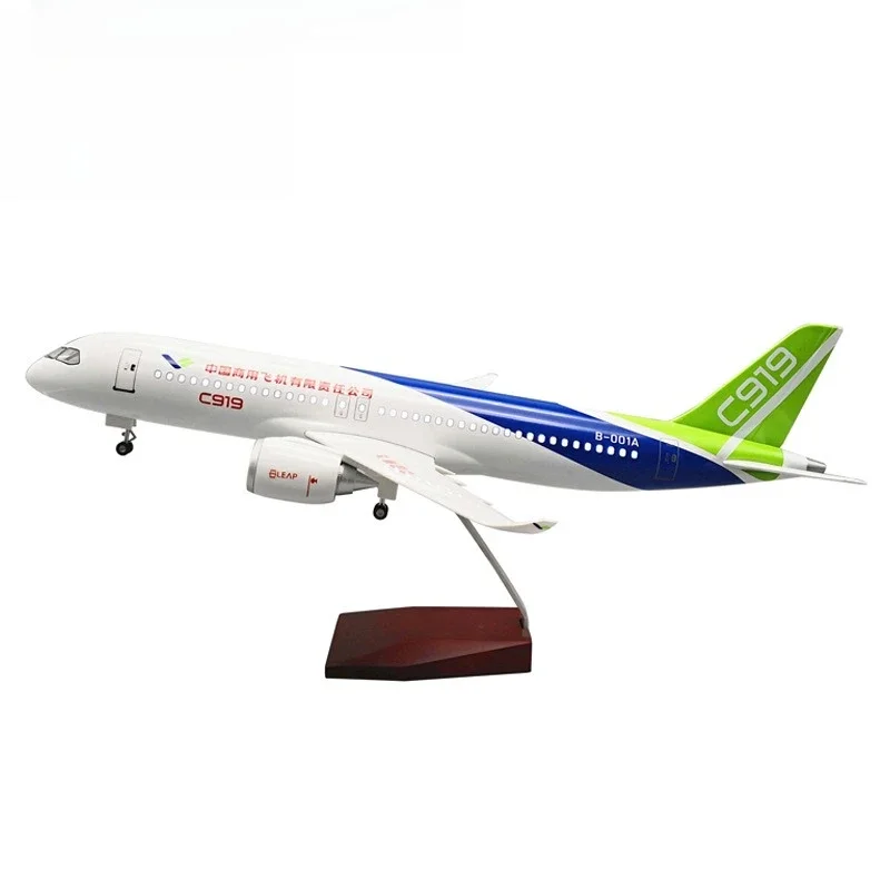 

C919 COMAC 1:82 Civil Aircraft Model Passenger Aircraft Simulation 47cm Voice-activated Light Landing Gear Wheels