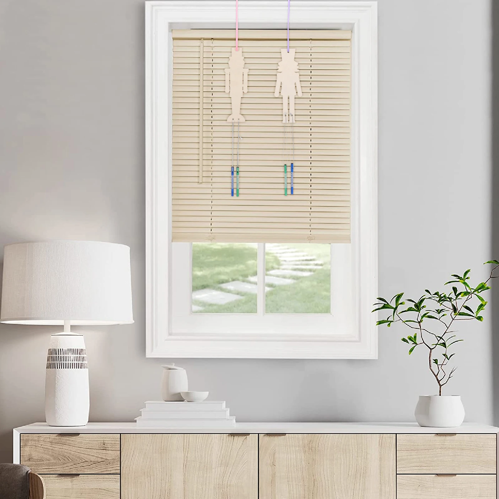 

1Set Nutcracker Wooden Wind Bell DIY Handcraft Blank Windchime Hanging Decor Cartoon Graffiti Wind Chime for Home Garden